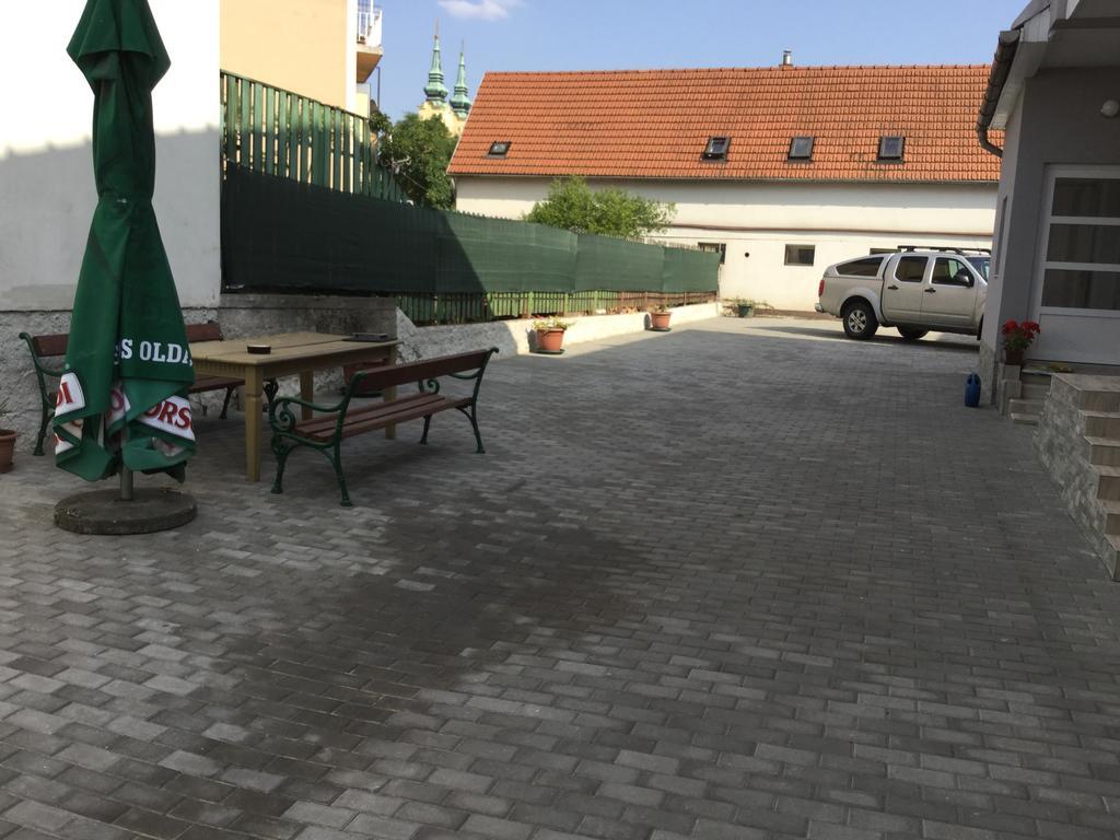 Avas Apartman Miskolc Exterior foto