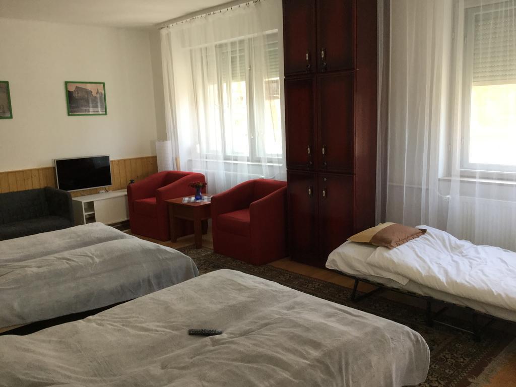Avas Apartman Miskolc Exterior foto