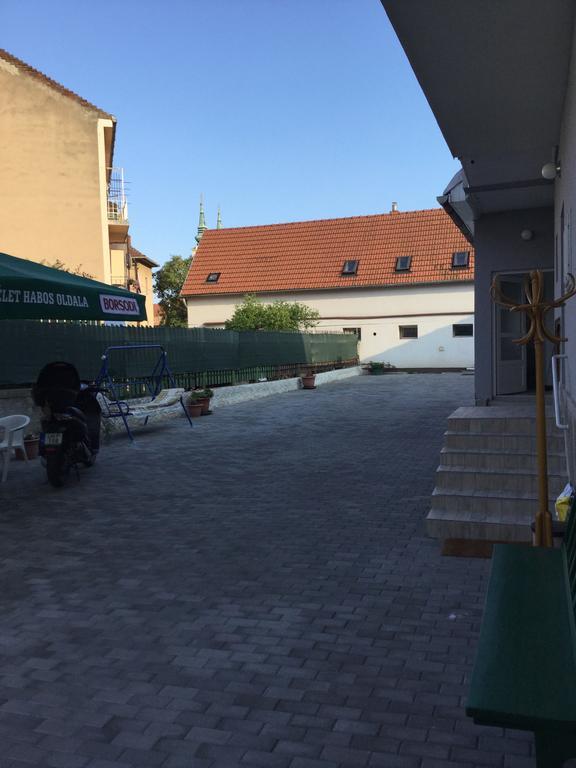 Avas Apartman Miskolc Exterior foto